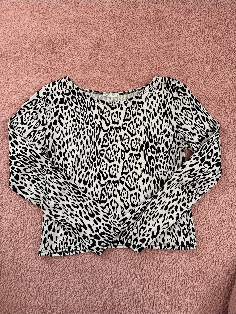 Olivia Rae Black & White Leopard Print Long Sleeve Top